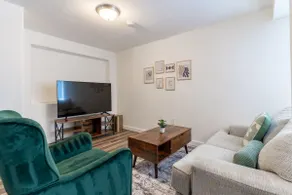 Spacious Family-Friendly 2BR Suite in South SEA - Image 4