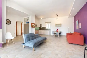 Teachers' House - Image 2