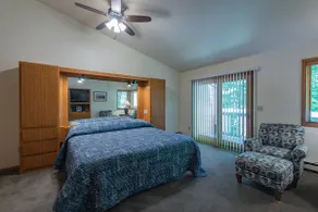 The Rushes 2BR Condo w Indoor Pool and Sauna - Image 4