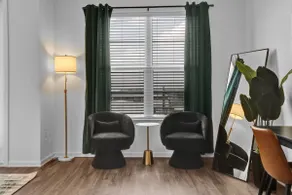 Intimate Flat with Pool, Gym, and Stunning City Views - Image 3