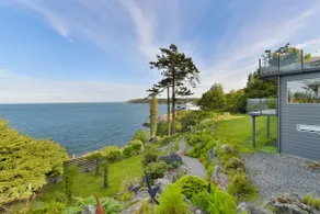 Oceanfront Oasis Luxury Family Retreat - Image 4