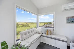 Modern Coastal Escape - Pet Friendly with Fireplace - Image 3