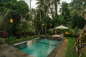 30% OFFl Charming 3BR Villa with Scenic River View - Image 3