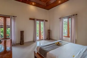 30% OFFl Charming 3BR Villa with Scenic River View - Image 5