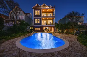 Luxury 8BD Home-Heated Pool+Elevator-Pet Friendly - Image 2