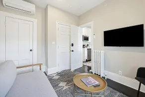 The Chester: Urban Luxury, Modern Design - Image 2