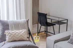 Bastille Stay - SJA Stays - Luxury 2 Bed Apartment - Image 4