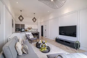 Bastille Stay - SJA Stays - Luxury 2 Bed Apartment - Image 2