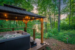 Magical A-Frame*Lake View*Hot Tub*PARKING - Image 2