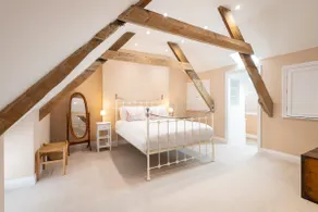 Host & Stay - Hotspur Street - Image 4