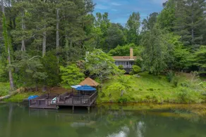 Lakeside Country Cottage - Image 5