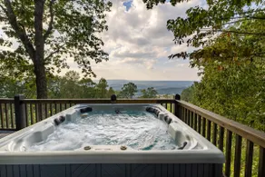 Paradise Found - Lookout Mt Edge, Hot Tub & Views - Image 2