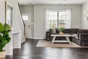 Family-Friendly 4BR Home with BBQ & Free Parking - Image 5