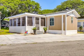 Walk to Ocean: Myrtle Beach Home w/ Screened Porch - Image 2
