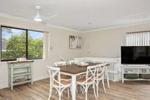 Coastal Villa Mollymook Beach - Image 5