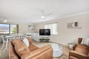 Coastal Villa Mollymook Beach - Image 4
