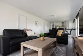 The Cosy Spot - with Parking - Image 3