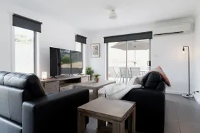 The Cosy Spot - with Parking - Image 2