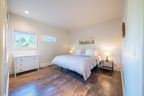 Bend Condo -2 King Bed/2ba -Near Old Mill District - Image 5
