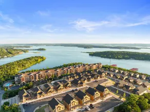 Amazing Lake View! No Stairs Cabin! Indoor Pool! - Image 3