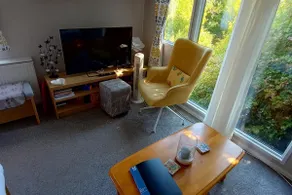 Sleeps 6 Pets Allowed & Free Parking - Image 2