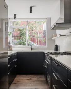 Garden oasis in the heart of Fitzroy - Image 4