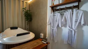 Romantic Loft Beach Access Air Conditioning - Image 3