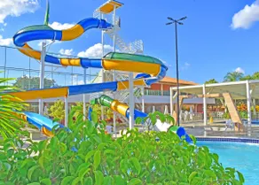 2-Bedroom House with Kitchen and Water Park - Image 4