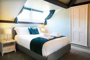 The Penthouse Queen Margaret's Lodge - Image 2