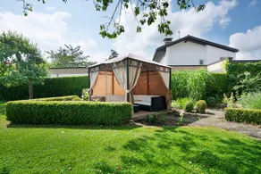 Large apartment with garden use - Image 2