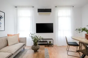 Goya 1 Bedroom - Image 3