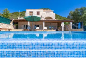 Palazzina fronte mare Hon con piscina - Image 3