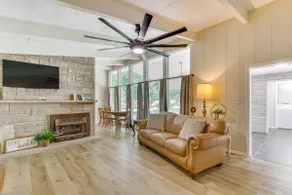 Expansive Family Home: 6 Mi to Dtwn Florence! - Image 4
