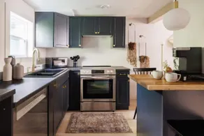 Quidi Vidi Tides: 1BR Walk To QV Attractions W/ AC - Image 3