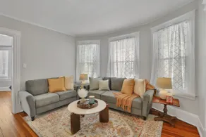 West Hartford Center- Charming New England Apt - Image 2
