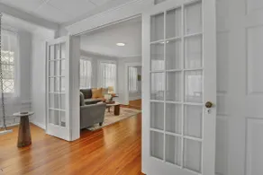 West Hartford Center- Charming New England Apt - Image 4