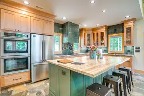Modern Nellysford Getaway w/ View: Deck & Fire Pit - Image 4