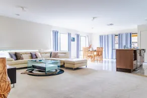 Elegant 4BR Villa with 3 Living Rooms in PointCook - Image 2