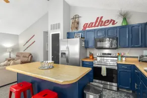 Sylverthorne | Midtown Cottage w/fireplace - Image 4