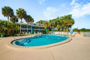 Pool Access & Lanai: Riverfront Welaka Condo! - Image 2