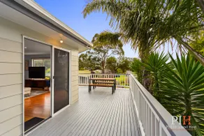 Charming Cowes Family Home - Steps to Beach - Image 4