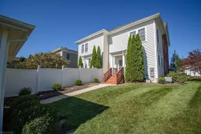 3br Townhouse near VT/Restaurants/Hiking Trails - Image 5
