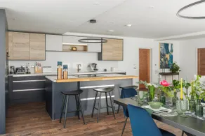 Blooms House - Cookswood - Image 2