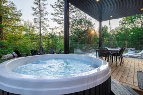 Le Rēva – Luxury, Sauna & Swimming Pool - Image 5