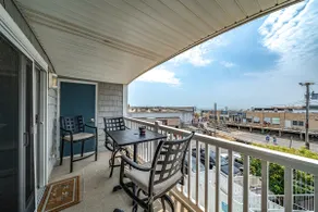 Almost BeachFront 2BR! Ocean View, Pool & Elevator - Image 5