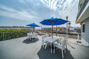 Almost BeachFront 2BR! Ocean View, Pool & Elevator - Image 4