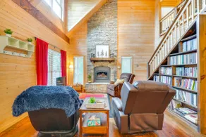 Crawford Cottage w/ Fireplace & Mountain Views! - Image 4