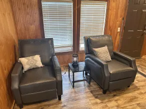 ADA-Accessible Cabin: Breathtaking Lake Views - Image 3