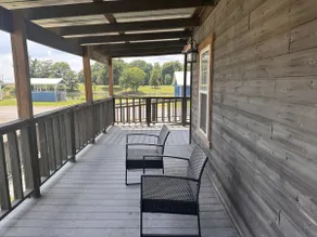 ADA-Accessible Cabin: Breathtaking Lake Views - Image 2