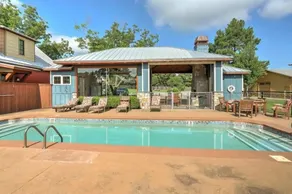 6 Br, 7.5 Ba Luxurious Lake Getaway, Sleeps 22 - Image 2